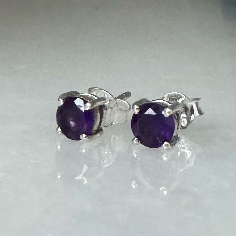NWOT Tuckernuck Elliston Earrings, Amethyst, Sterling Silver